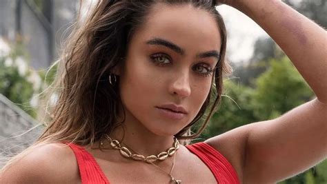 Home Stars Sommer Ray Bends Over In Skimpy Spandex Showing Nervous Twitch. . Sommer ray erome